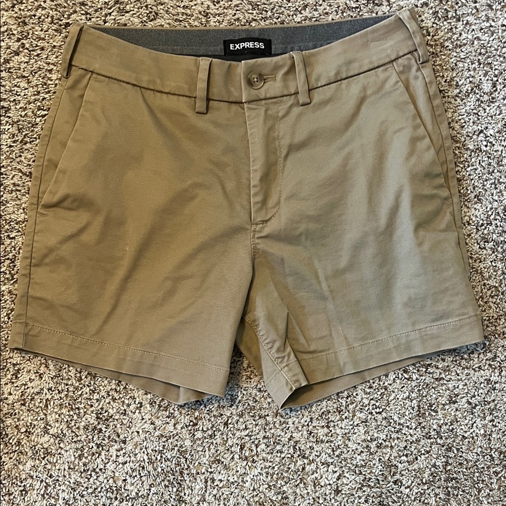 Express Mens Khaki Shorts. Size 28